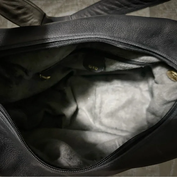 Authentic Vintage Gucci Black soft Leather hobo shoulder bag ❌90% OFF SALE❌ - Picture 16 of 17